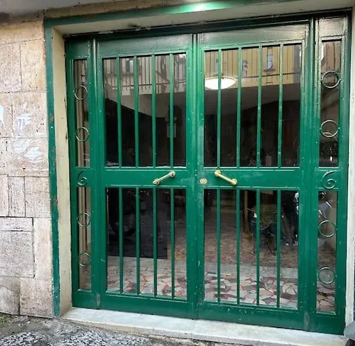 Tribunali-duomo House In Historical Center *
